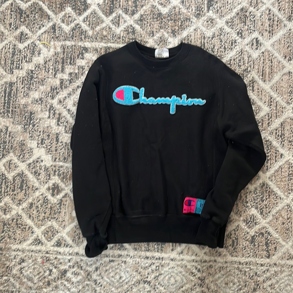 Size small Men’s champion hoodie
